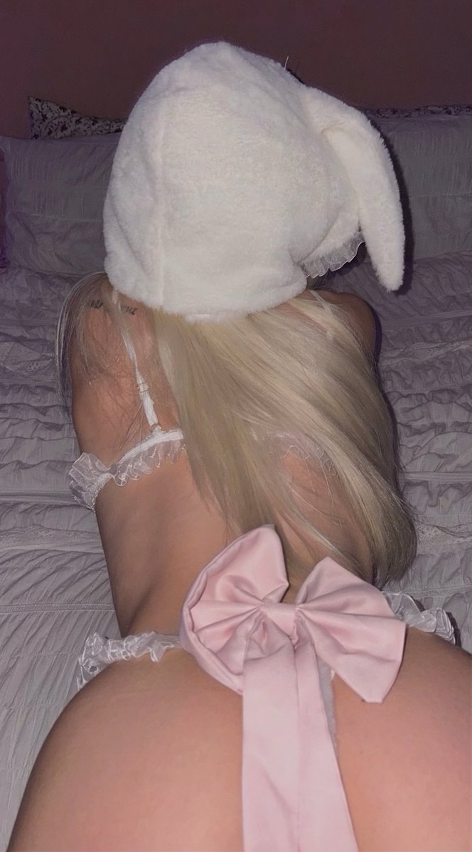🩷🩷 #onlyfans #linkinbio #blonde #teenagegirls #cumdump