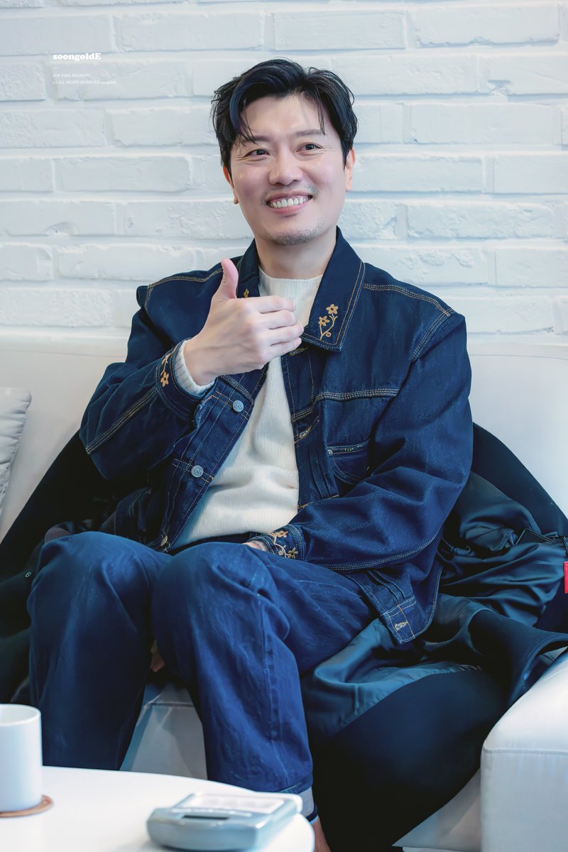 260208 생일카페 : DEAR MY H
순덕이?
👍
 
#박희순 #ParkHeeSoon