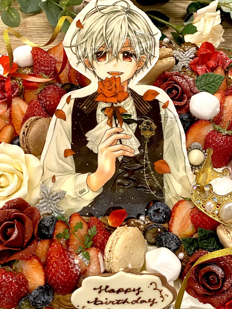 kumakyo_'s tweet photo. 別角度など。
26cmもあるケーキです💖 https://t.co/OmB8gqDyWO