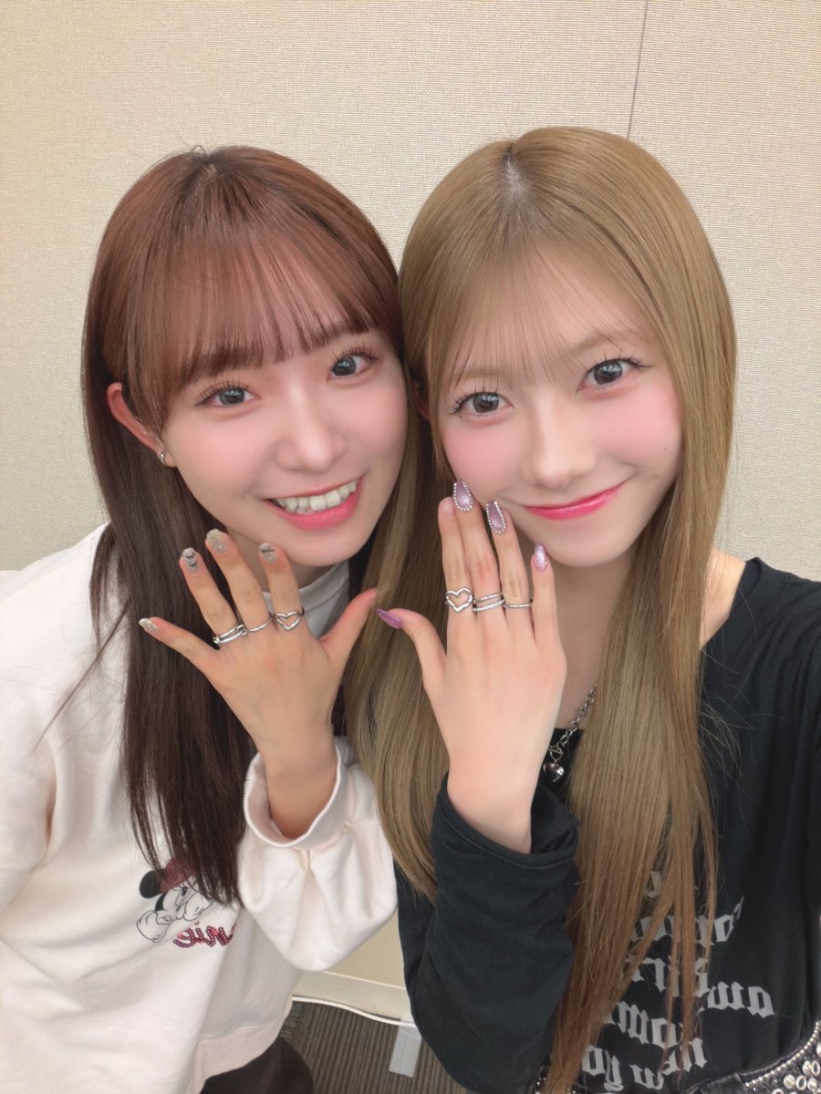 erii_20031027's tweet photo. オンラインお話し会1日目
ありがとうございました！✨

たくさんお話できて楽しすぎた〜💖
明日もよろしくねん！ https://t.co/NDlLAMaNrz