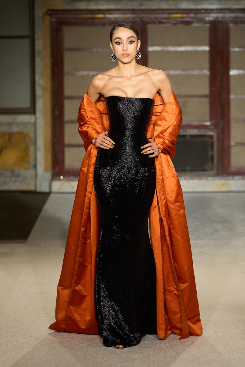Sergio Hudson was oh-so-sexy and had some beautiful dresses! Wouldn't be surprised if we saw these specifically on the red carpet 👀