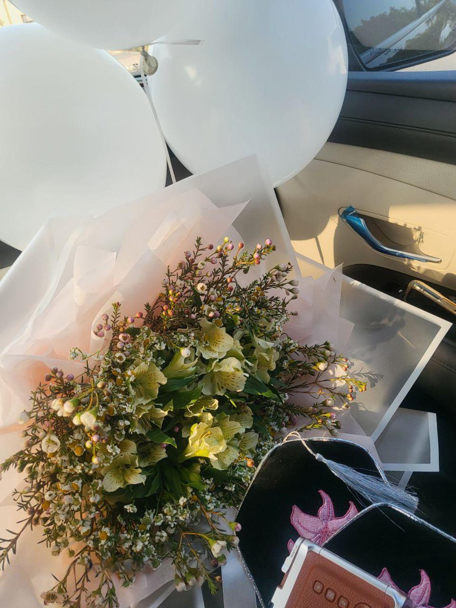 Refal_7w's tweet photo. 11 فبراير 2026  | مسك الختام ♡♡🎓✨️ 
﴿وَآخِرُ دَعْوَاهُمْ أَنِ الْحَمْدُ لِلَّهِ رَبِّ الْعَالَمِينَ﴾

#تخرج_جامعة_أم_القرى_74 https://t.co/LqsjE8YCct