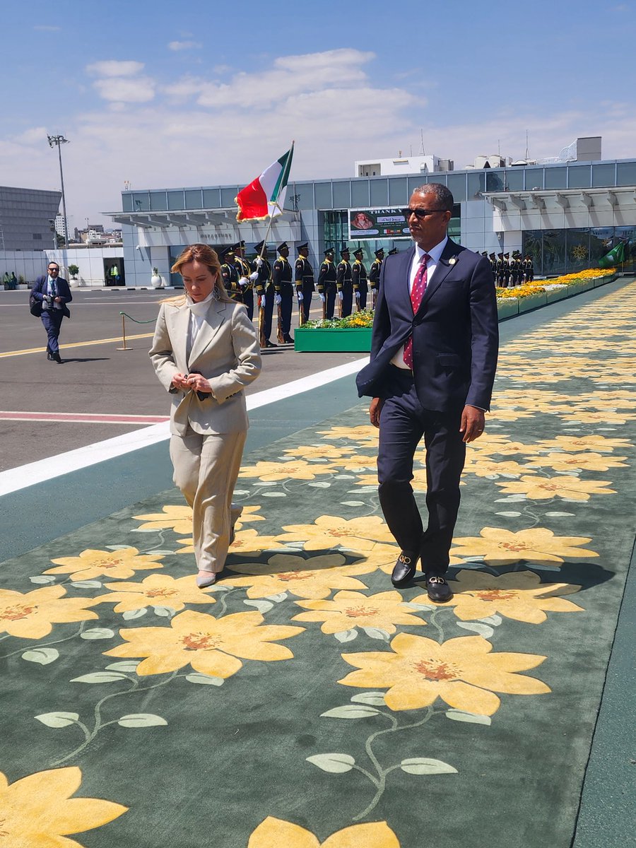 BerhanuTsegaye's tweet photo. የጣሊያን ጠቅላይ ሚኒስትር ክብርት ጆርጂያ ሜሎኒ በሁለተኛው የአፍሪካ- ጣሊያን ስብሰባ ላይ የነበራቸውን ቆይታ አጠናቀው ዛሬ ቀትር ላይ ወደ አገራቸው ለመለለስ በቦሌ ዓለማቀፍ አየር ማረፊያ የክብር አሸኛኘት አድርጌላቸኋለው።

At noon today, I had the distinct honor of bidding farewell at Bole International Airport to H.E. Giorgia Meloni, Prime Minister of Italy, as she concluded her participation in the Second Italy–Africa Summit and departed for her home countr