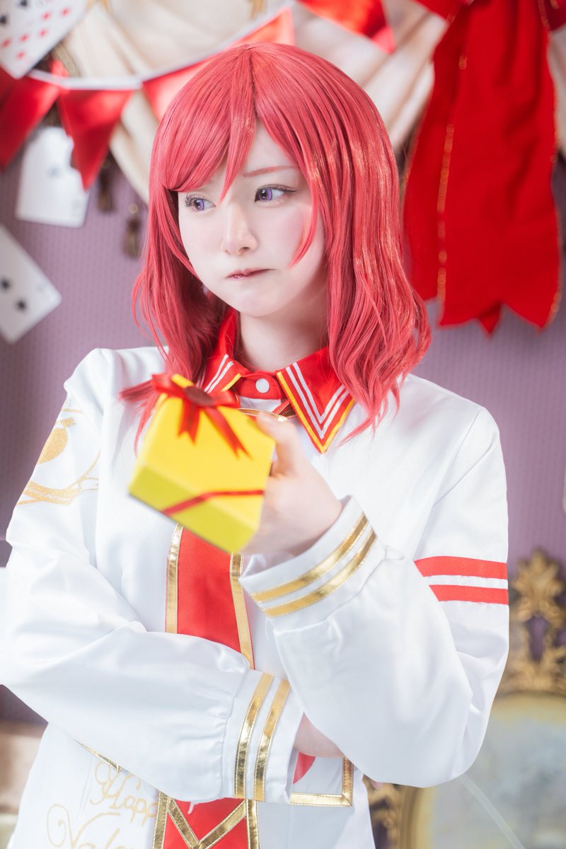 cosplay
ラブライブ！バレンタイン編 西木野真姫

 ︎「う、受け取りなさいよ…！
           …別に特別とかじゃないんだからね！」