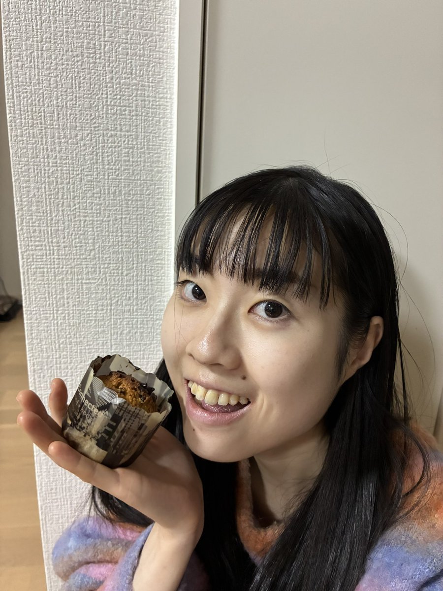 ♥ハッピーバレンタイン♥
毎年妹の為マフィンを作ります🧁
今年は1個しか食べてくれなかった🥲
皆さんにもお、す、そ、わ、け♥
 #ハッピーバレンタイン #バレンタインデ #バレンタイン #手作り #マフィン #お菓子づくり