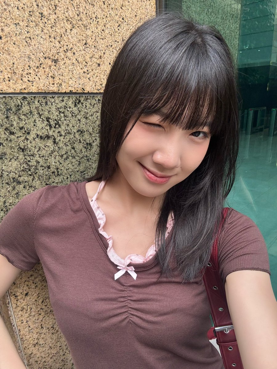 JE_JemimaJKT48's tweet photo. hepiiiiiiii valentineeeeeee loveeeeeee https://t.co/waAEpTxGcD