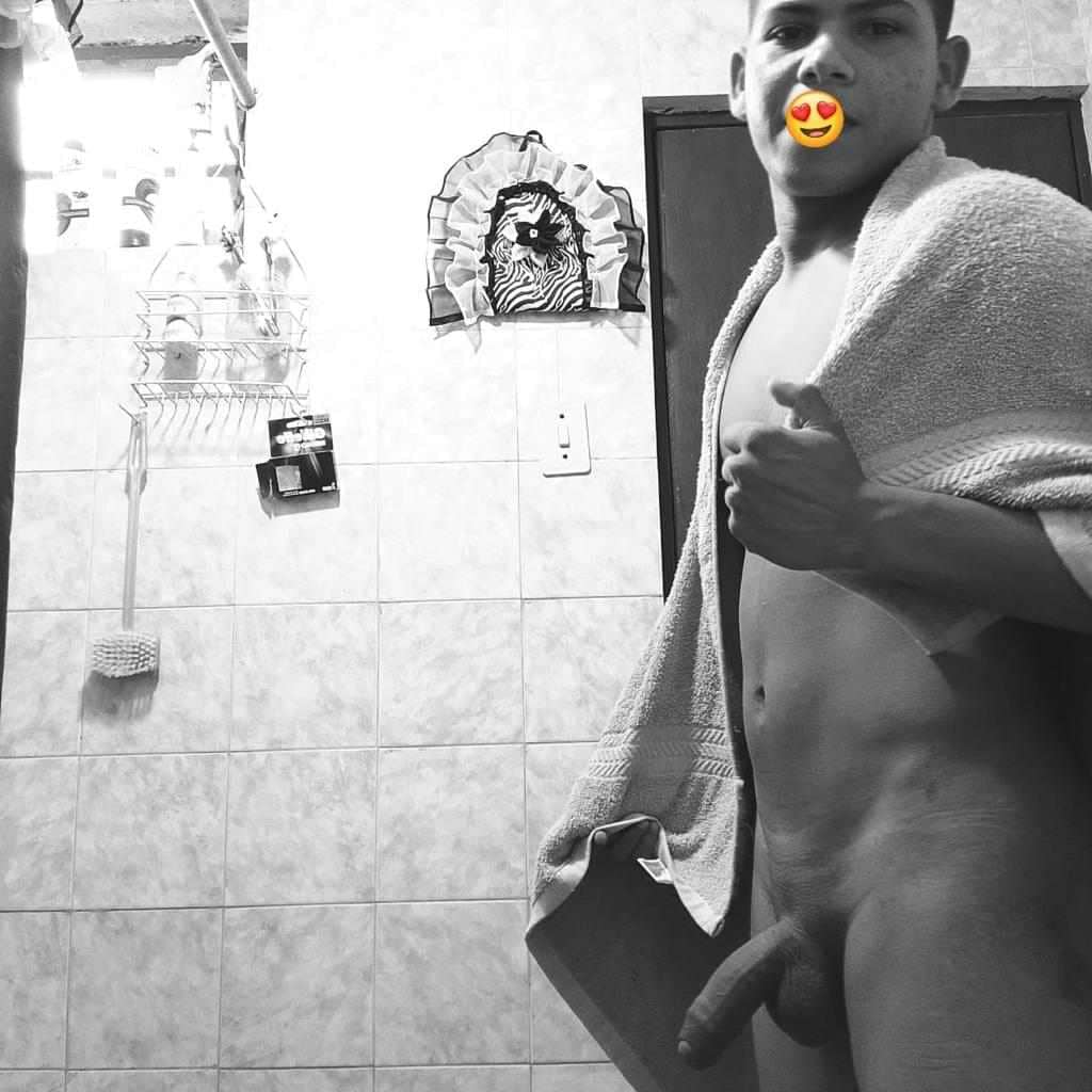 Serio_Guayana25's tweet photo. El Carlos ⚽️..😍 https://t.co/XxgwHC2EWw
