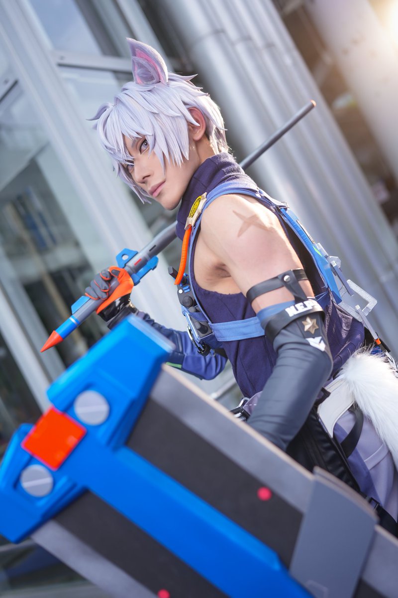 【 cosplay 】
 zenless zone zero / Seth
ゼンレスゾーンゼロ / セス

 いつか、兄貴より優れた治安官になる

#zzzero  #zzzcosplay