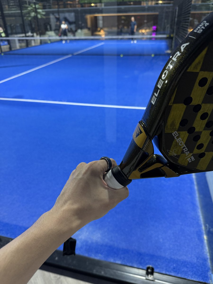 Playing padel and burning calories with <a href="/CudisWellness/">CUDIS</a> x <a href="/SuiNetwork/">Sui</a> ring.

x.com/methan229/stat…
