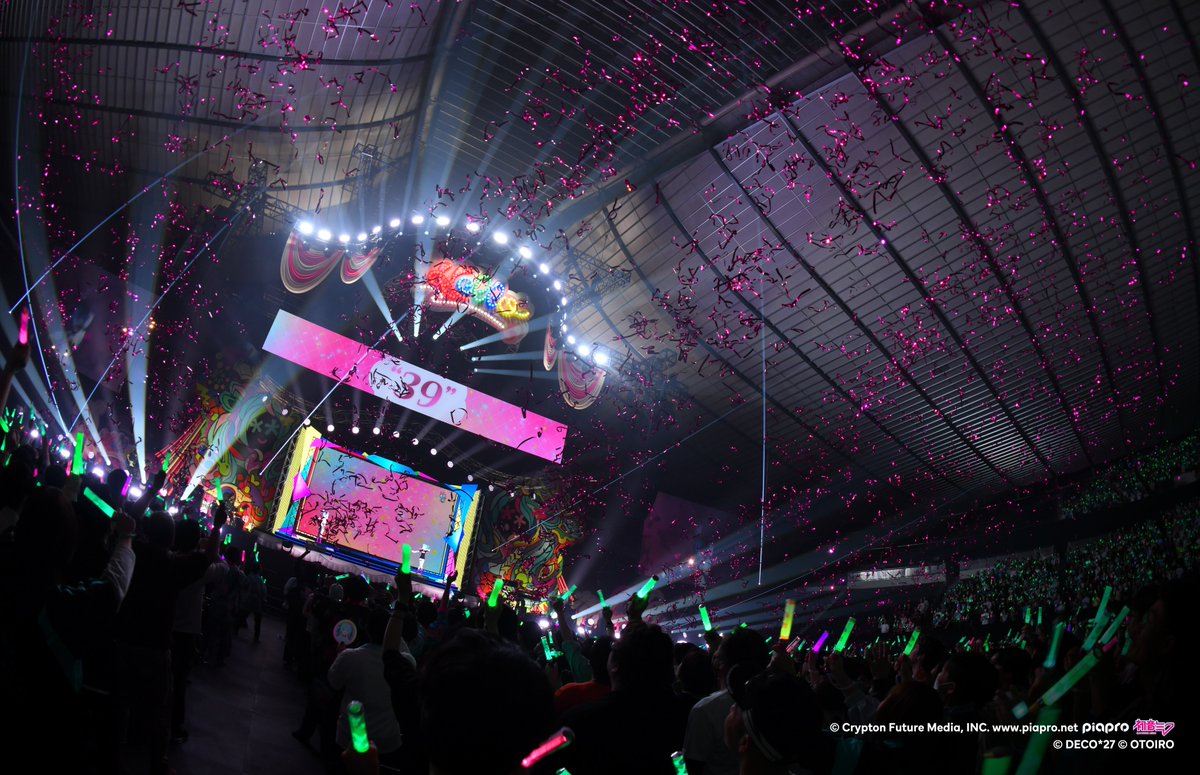 デコミク LIVE starring 初音ミク『Hello』 tweet media