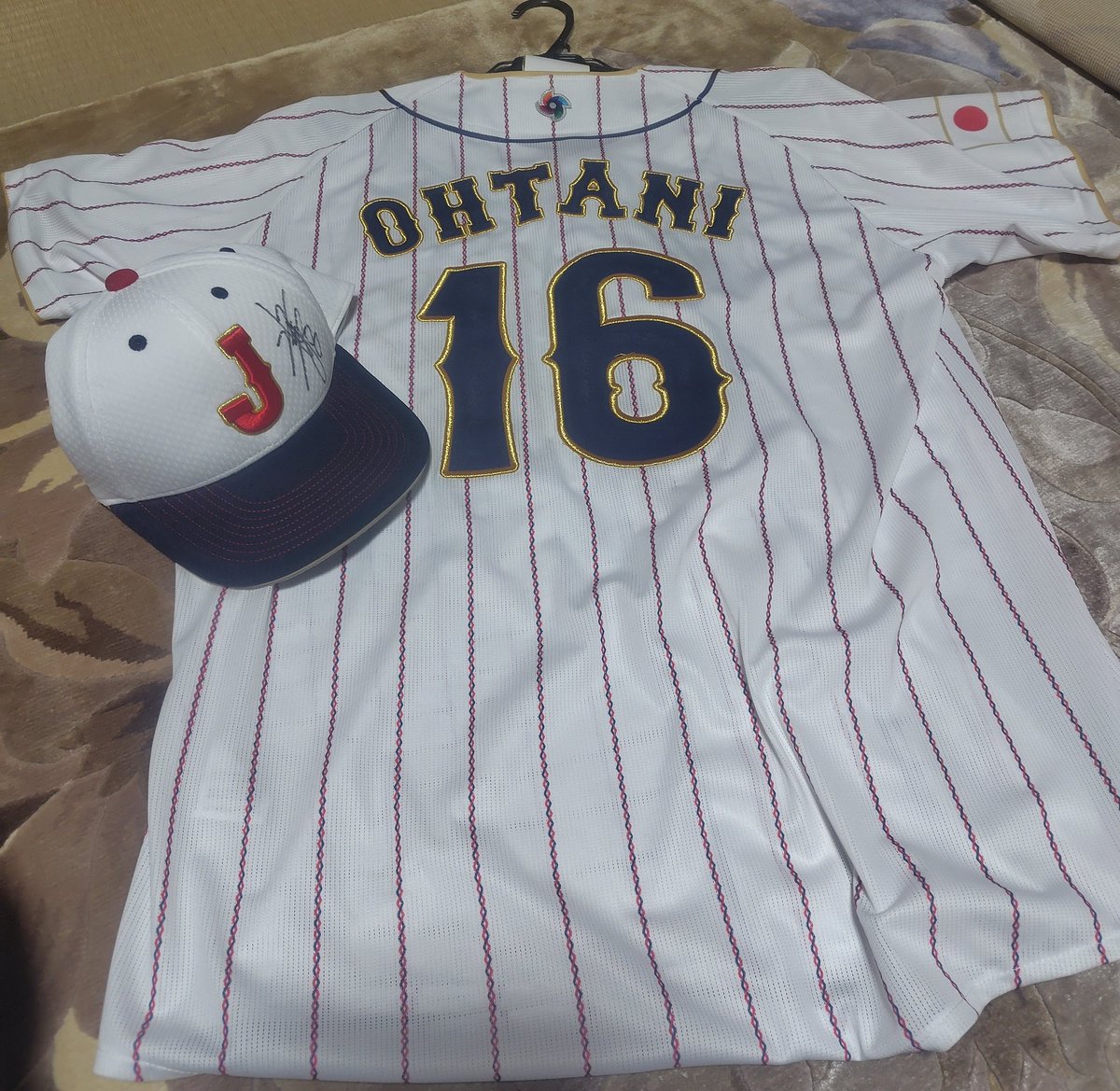 3年前は1試合しか着れなかったが、大谷ユニフォームに近藤健介直筆