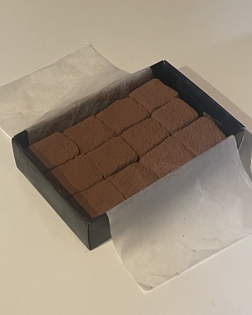 pasapasashrimp's tweet image. 生チョコ初めて作ってみた₍՞◜︎︲⩊︲◝︎՞₎🩶

#日常垢 #お菓子作り #HappyValentines