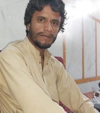 مشکے میں نوجوان ماورائے عدالت قتل 

بلوچستان کے علاقے مشکے سے جبری طور پر لاپتہ کئے گئے نوجوان نورجان ولد لکو کو ماورائے عدالت قتل کرنے کے بعد اسکے انکی فیملی کو آرمی کے کیمپ بلا کر انکی تحویل میں دے دیا گیا۔

#StopBalochGenocide