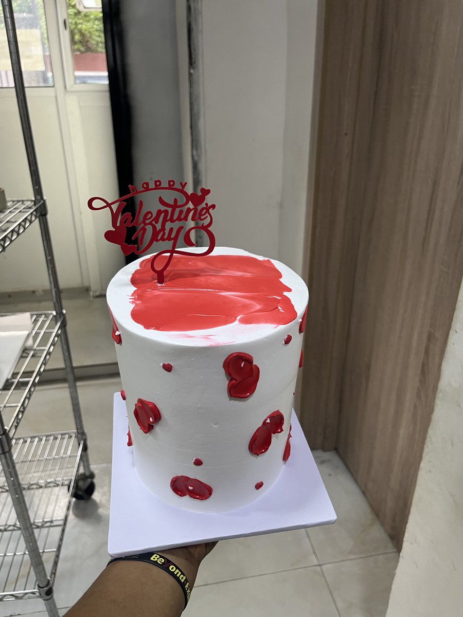 Happy Valentine’s Day to all the lovers in the world and most especially to every one of you who loves Creamix🥹❤️.