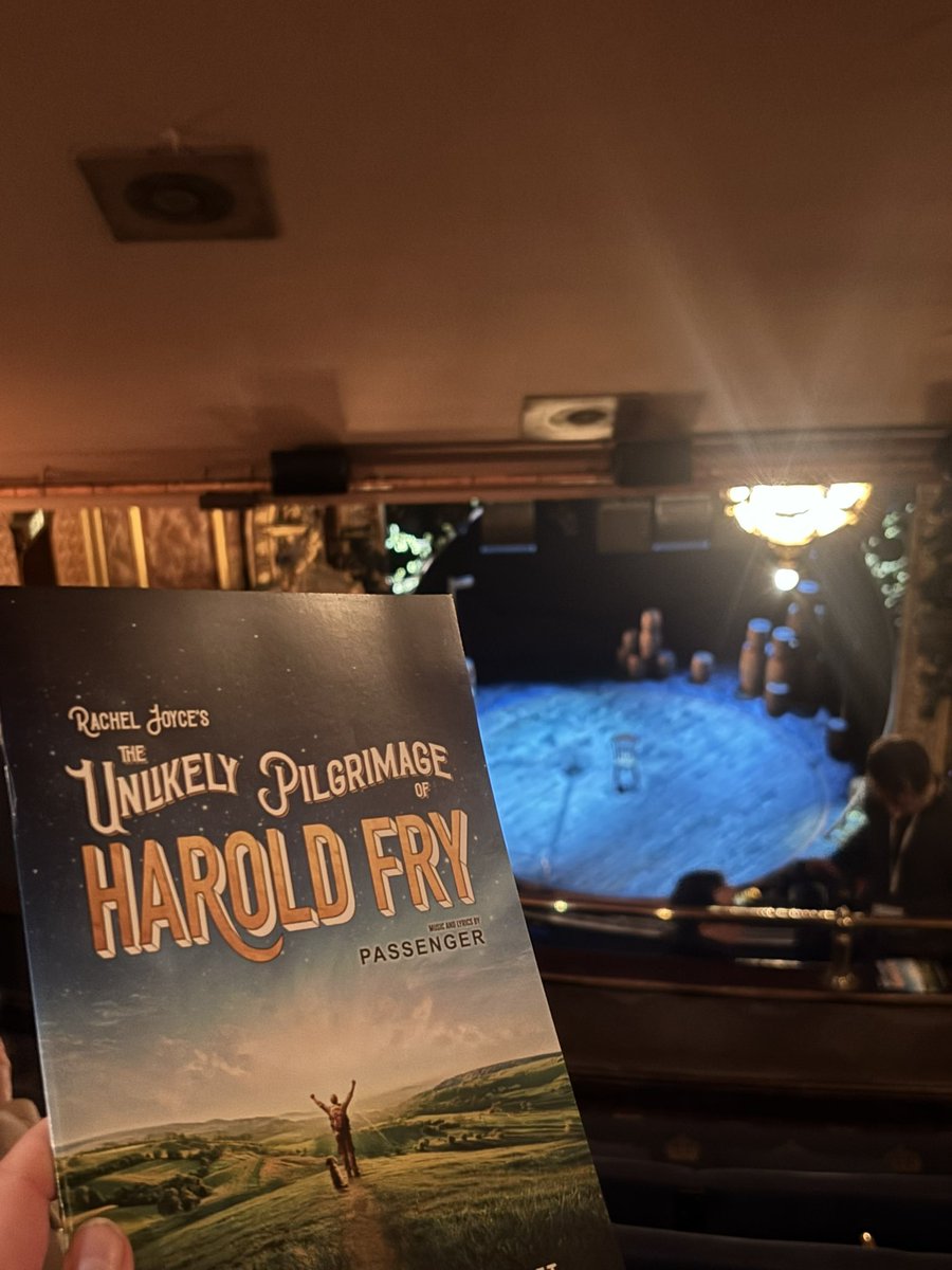 Notes From Row H 🎭 tweet media