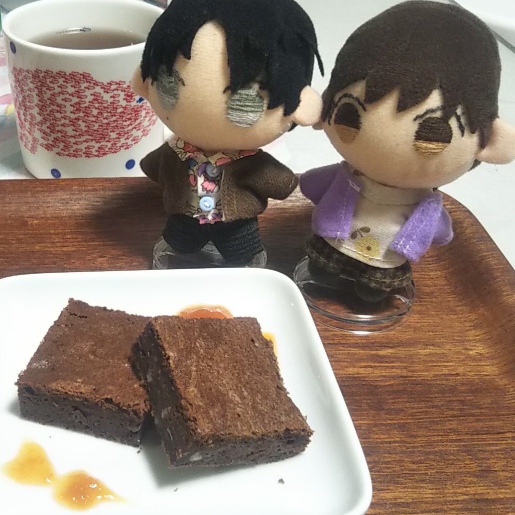 今年は餡入りガトーショコラを作ったのだけど、さもガトーショコラを作った体で音無くんと夏海さんに活躍していただきます。