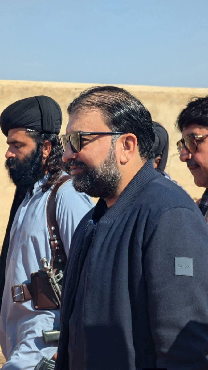 وطن کی خاطر! یہ شخص اکیلا ہی ایک پورا محاذ ہے
ایسے ہی نہیں پہنچا وہ تخت پر، اس کے پیچھے ایک جہاد ہے...
#Balochistan <a href="/PakSarfrazbugti/">Sarfraz Bugti</a>