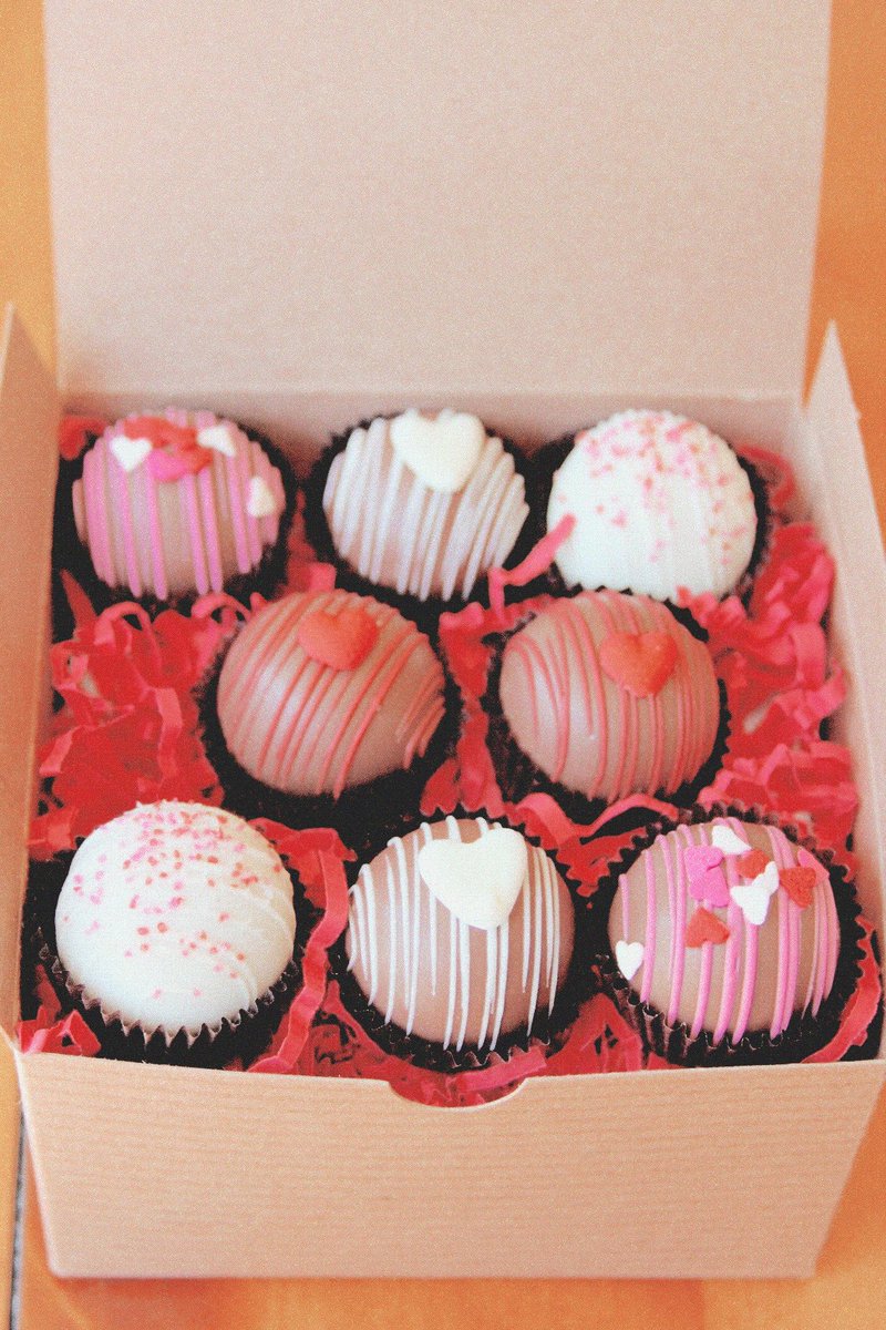 ⠀⠀ ⠀⠀ ⠀⠀ ˙ . ꒷ ₍ᵔ.˛.ᵔ₎ . 𖦹˙— ⌗
⠀⠀
𝓢ir 𝓐listair,

Indeed, mates deserve to be celebrated as well in this day full of love. Happy Valentine’s Day! Please enjoy the chocolate box.

—— 𝐒.

/ <a href="/nevergilded/">Alistair, W.</a>