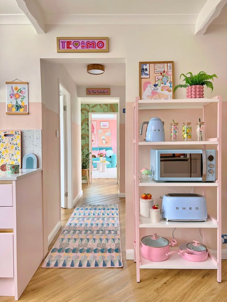 Aesthetic tweet media