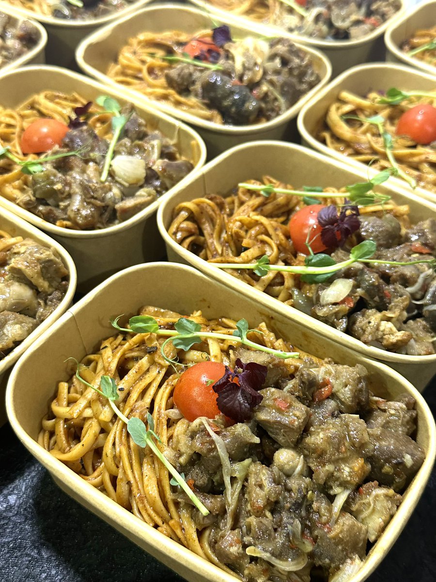 chezro(Pronounced as Shay Ro) tweet media