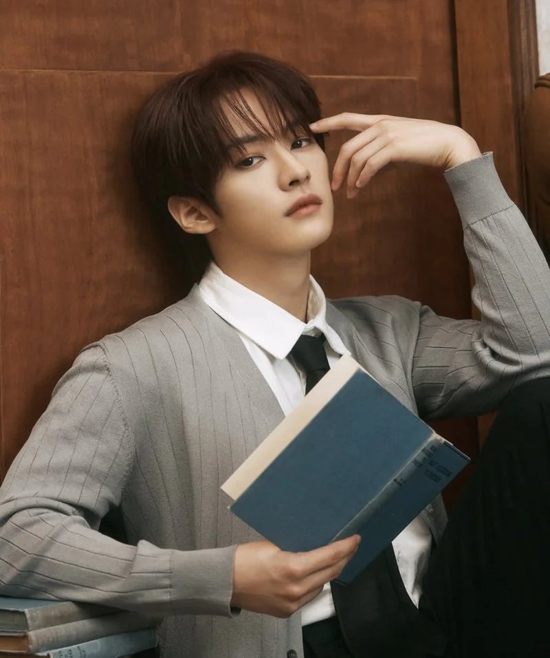 ozhaleeghh's tweet image. courting you

✏️ 2mn 🐶🐰
 🧑‍⚖️rated G
✏️ 1k
 🧑‍⚖️lawyer au, rivals to lovers, valentine's day fluff

🔗 link in reply