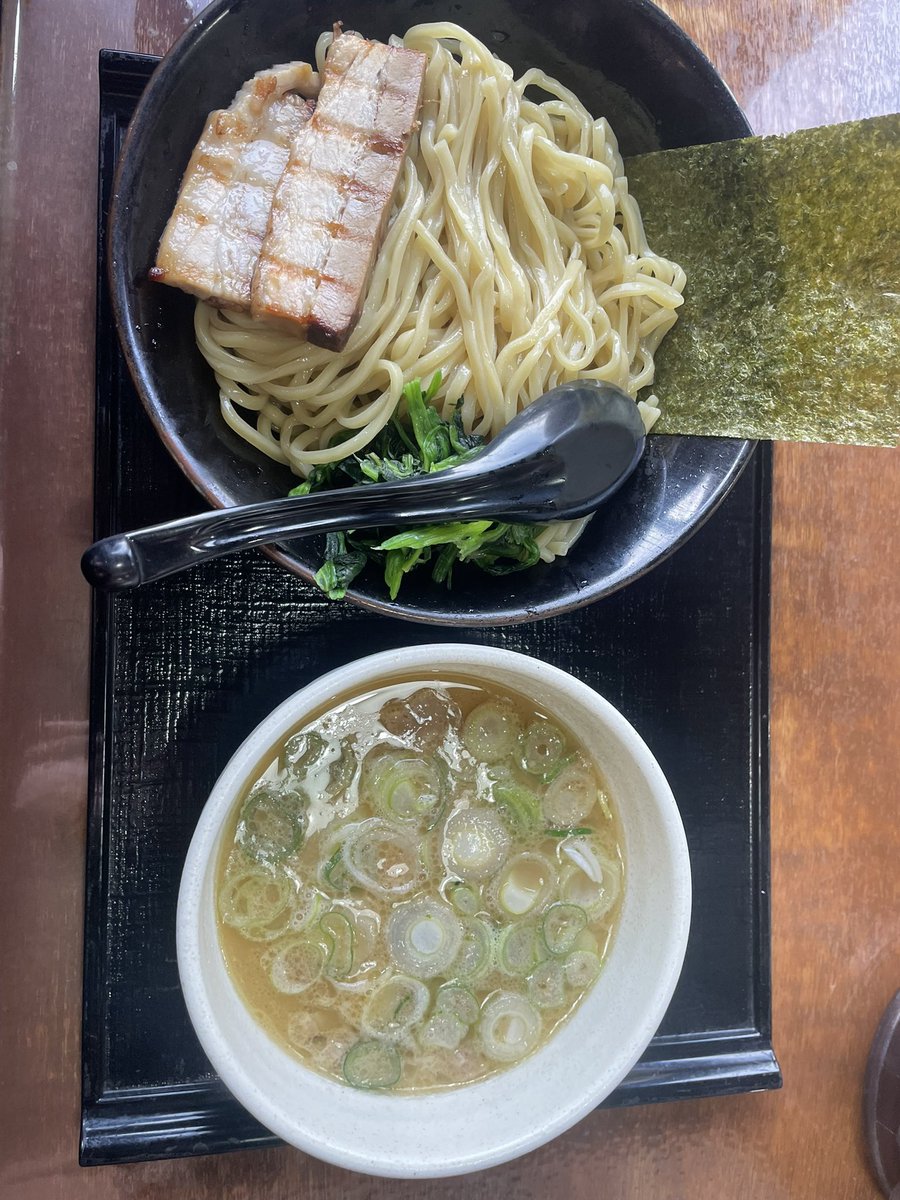 DB_fuGta's tweet photo. 横浜家系濃厚豚骨ラーメン　中村家
(栃木県宇都宮市川田町)

つけ麺　1050円
醤油ラーメン　890円

#家系
#あっさり系
#看板娘
#ラーメン
#ramen https://t.co/IjN0djQJpb