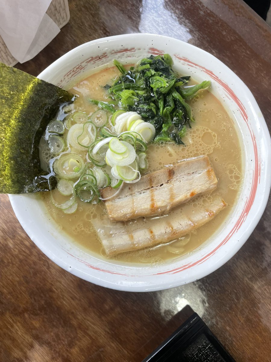 DB_fuGta's tweet photo. 横浜家系濃厚豚骨ラーメン　中村家
(栃木県宇都宮市川田町)

つけ麺　1050円
醤油ラーメン　890円

#家系
#あっさり系
#看板娘
#ラーメン
#ramen https://t.co/IjN0djQJpb