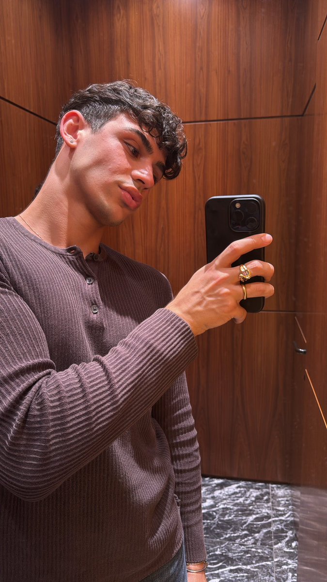 Giuseppe tweet media