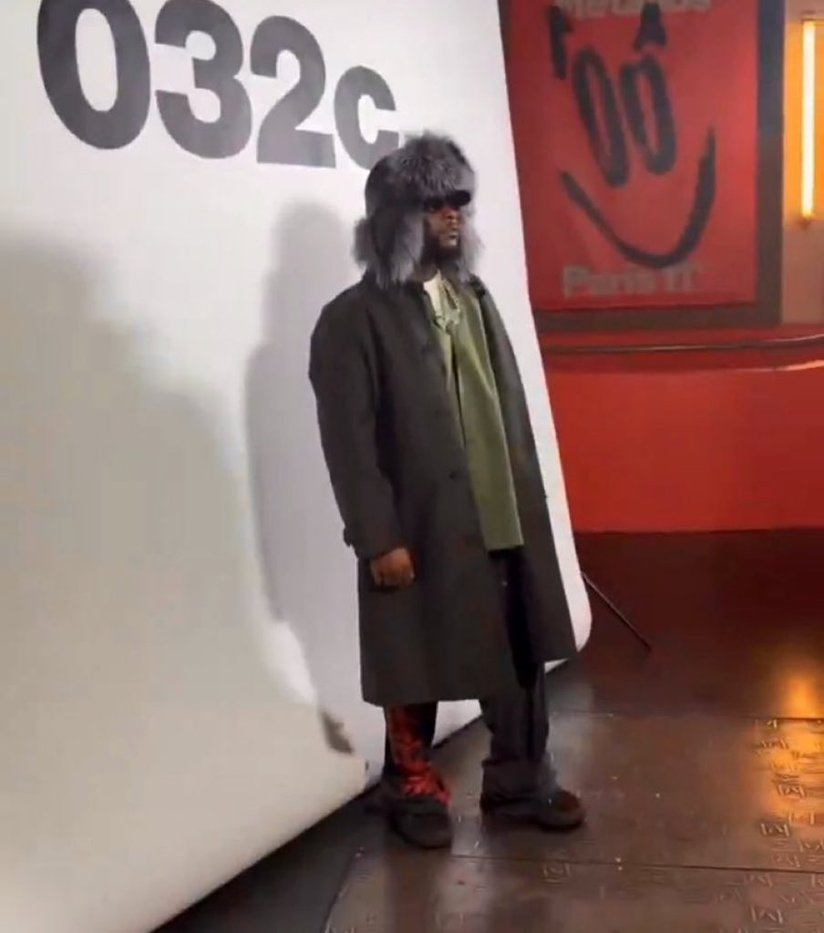 Best in playing victim!!
Look how he came for that innocent guy without a proper background check. If he fuck up finish he go come use eye service giveaway cover up make Nigeria for tell am say he get good heart 🤡 😂😂