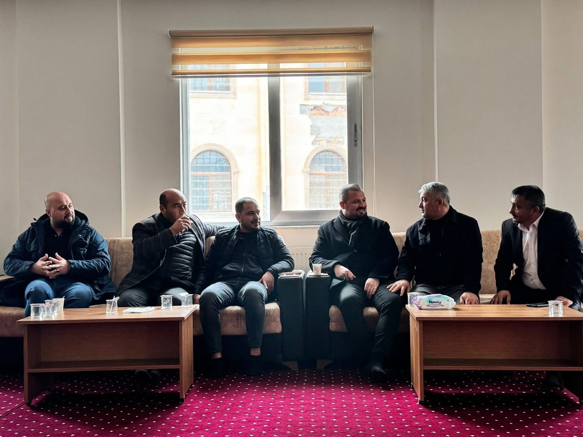 Gençlik Kolları İlçe Başkanımız Hasan Tosun, Ceceli Mahallesi Muhtarımız Ali Rıza Kılıç ve Cumhuriyet Mahallesi Muhtarımız Savaş Gök ile birlikte, ilçemizde vefat eden kıymetli kardeşimiz Seyfullah’ın taziyesine katılım sağladık.

Merhum Seyfullah kardeşimize Allah’tan rahmet