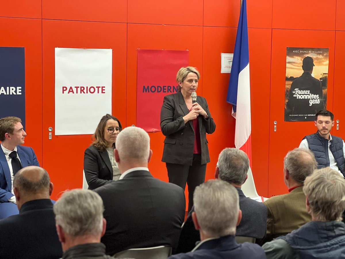 republicains66's tweet photo. Rassemblés hier soir à Perpignan 🥞, un moment convivial et déterminé 💪

Sous l’impulsion de Bruno Retailleau, notre famille politique est en ordre de marche !

Merci à Bruno Nougayrède pour sa vision ambitieuse pour Perpignan.
Soutien total 🤝

En avant vers la victoire 🔵⚪🔴 https://t.co/aFBmY78g7m