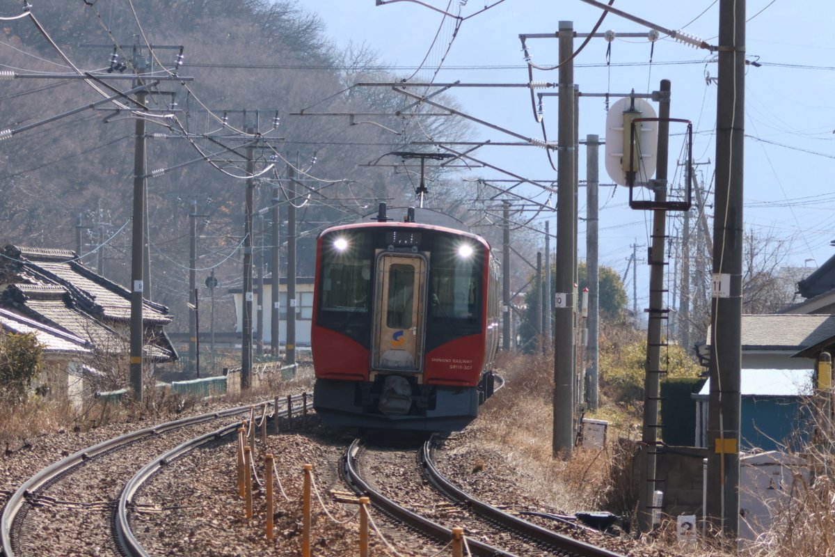 genki80001919's tweet photo. 📷️　(2月14日)

しなの鉄道・しなの鉄道線
SR1系S307編成　2両　回送

#しなの鉄道
#しなの鉄道線
#SR1系
#SR1系S307

撮影機材
R7+RF100-400mm+ｴｸｽﾃﾝﾀﾞｰRF2×
#Canon
#EOSR7
#CanonEOSR7
#RF100400
#RF2X 
#RF200800　 

撮影日・令和8年2月14日 https://t.co/WbKEUPhuzs