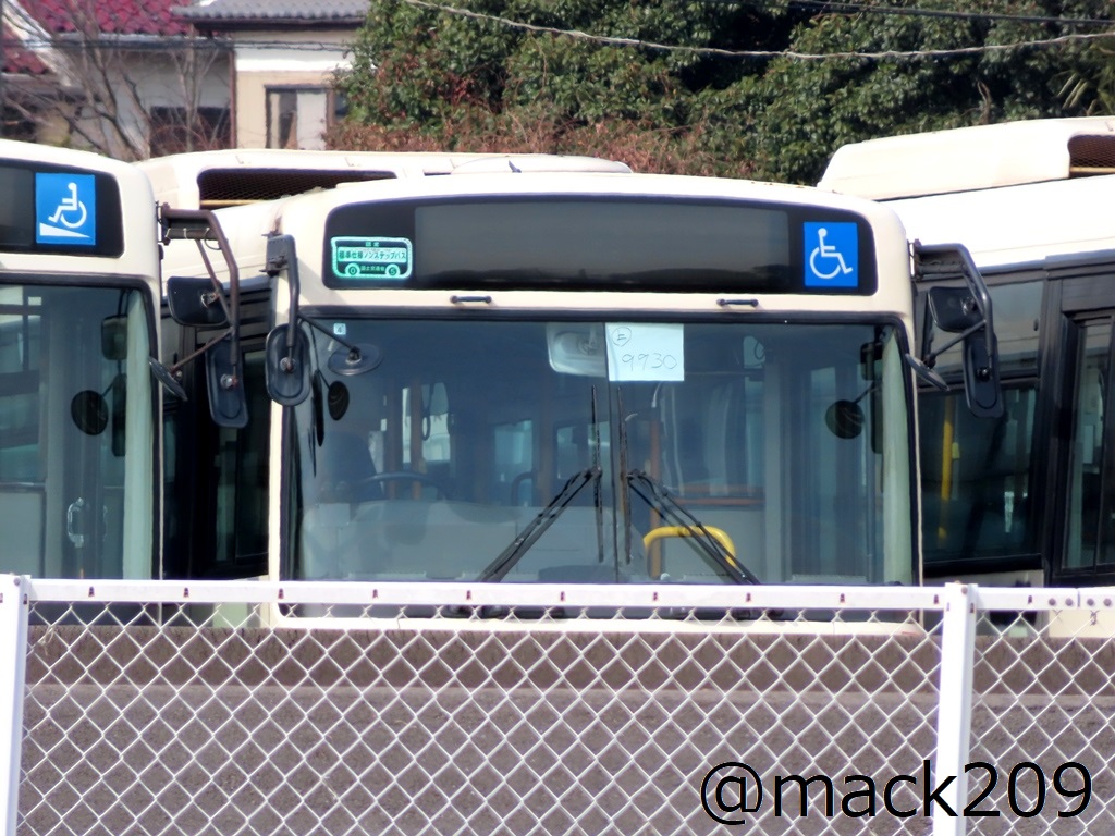 mack209's tweet photo. 東武バスウエスト（大宮200か 32-98／社番:5384［上尾］）
今月導入したKV290N4。
同日登録ではありませんが、連番で5385（大宮200か 33-04）も入ってます。
代替は9929と9930。 https://t.co/4slDRW4n5K