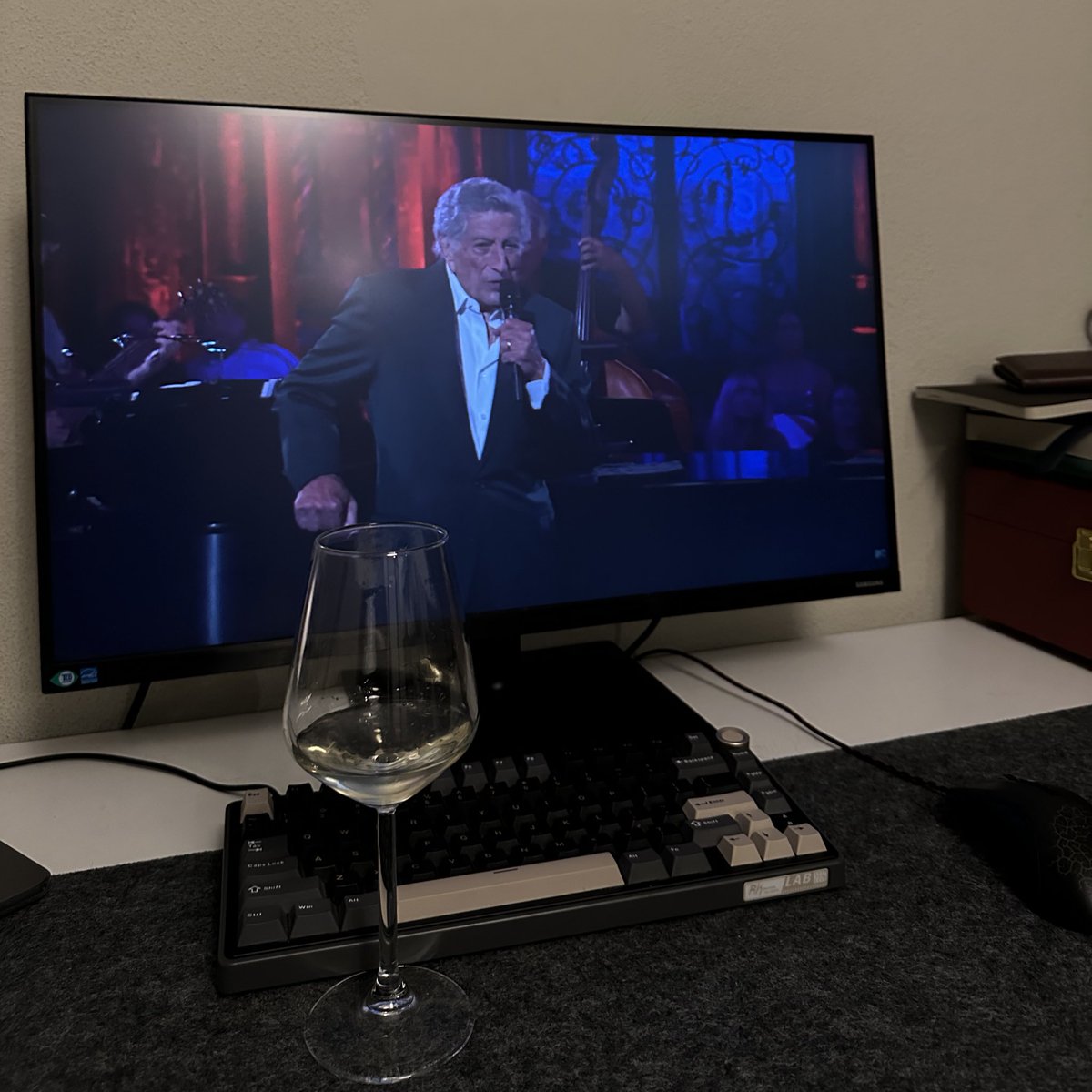 Erkanersinfx tweet media