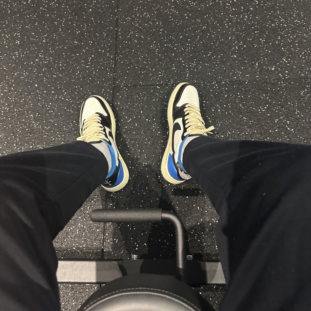 Erkanersinfx tweet media