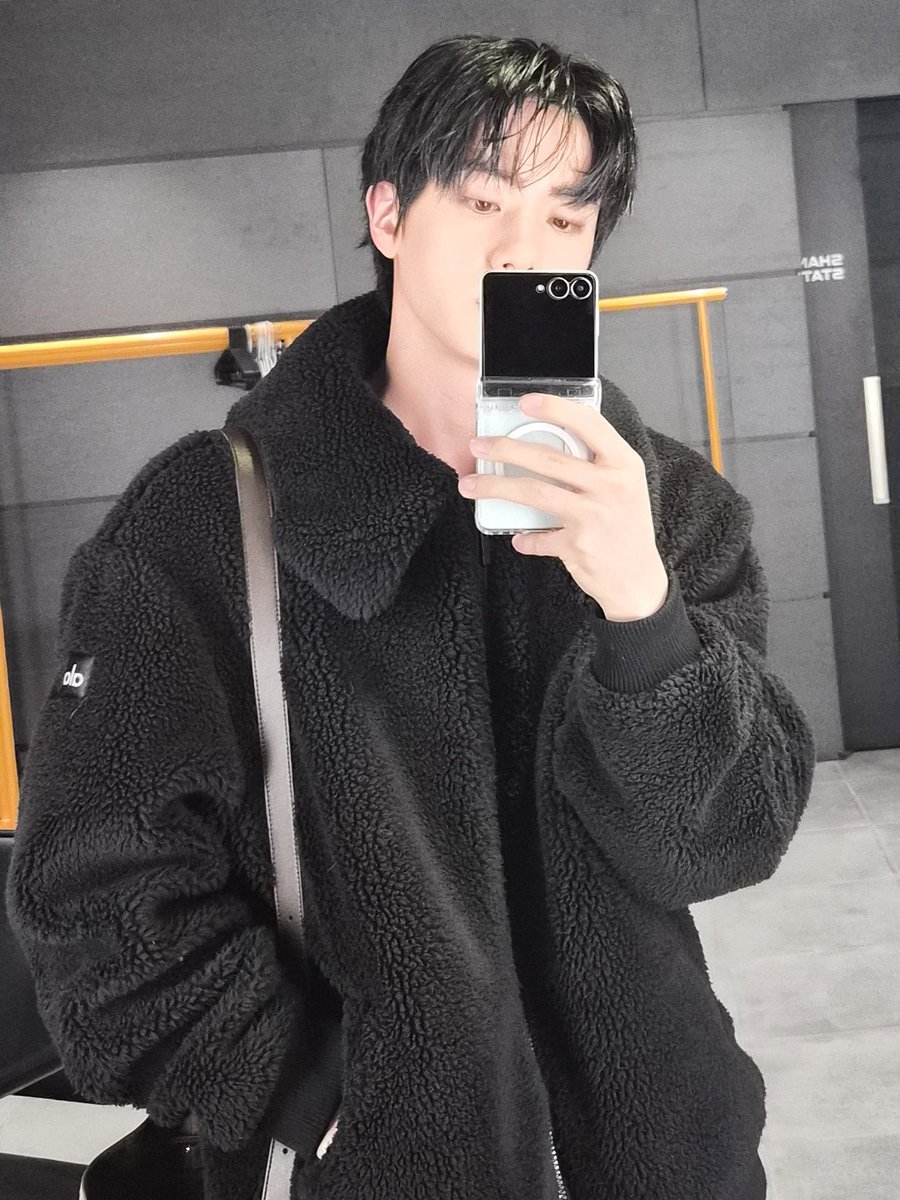 bblackjin's tweet photo. วันวาเลนไทน์มีพี่จินทุกปีเลย 🥺🩷 https://t.co/2RVxAqJHJr
