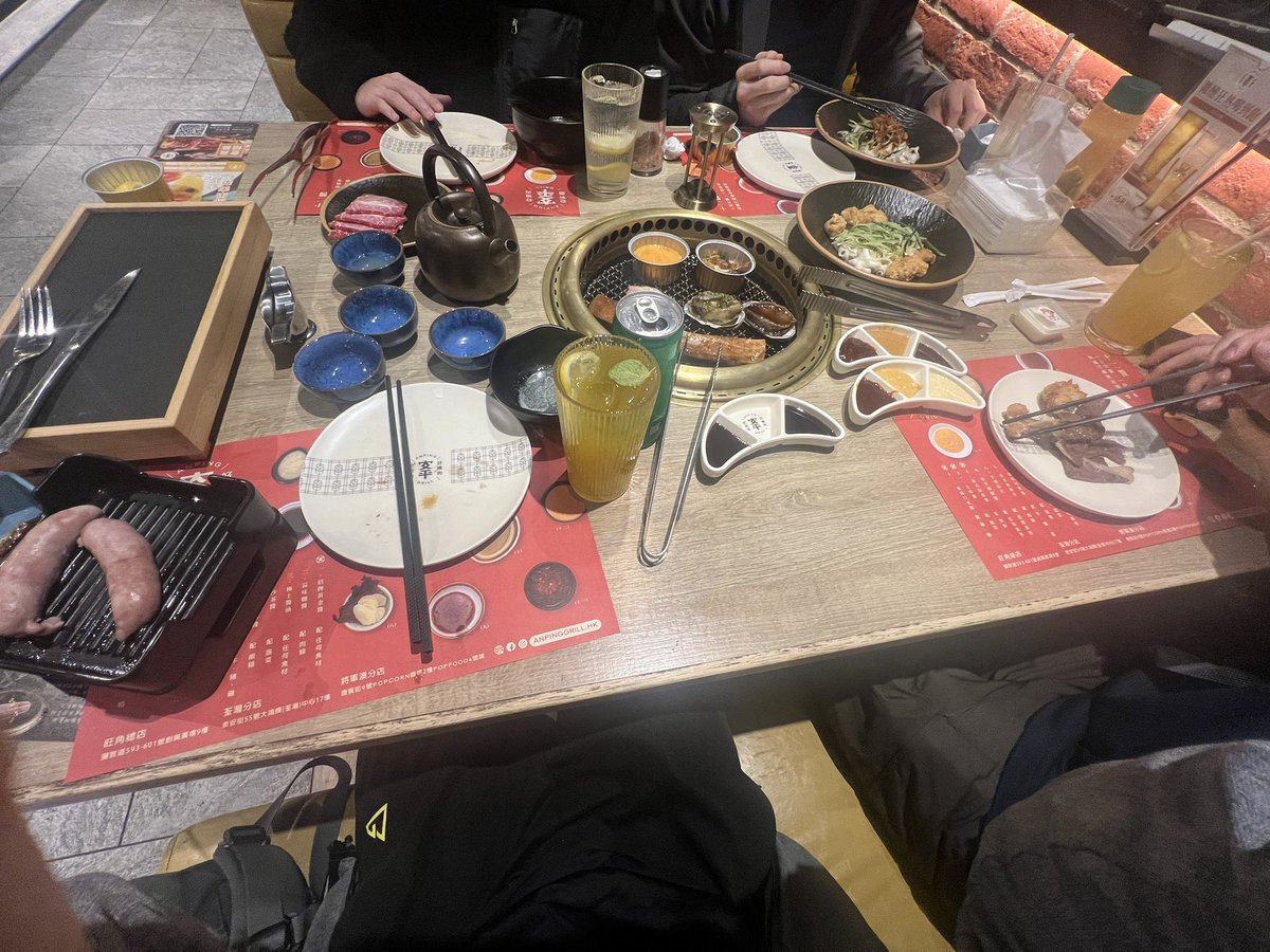 Simon0332HK's tweet photo. 情人節四個單身狗食燒肉🐶🥩 https://t.co/QS9hqxdG2Z