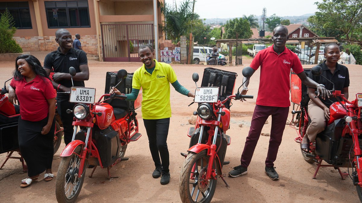 The faces behind the deliveries 🚴‍♀️.
Real people. Real care. Real deliveries.
At Rapharm, our team works around the clock to ensure your meds reach you safely and on time.
