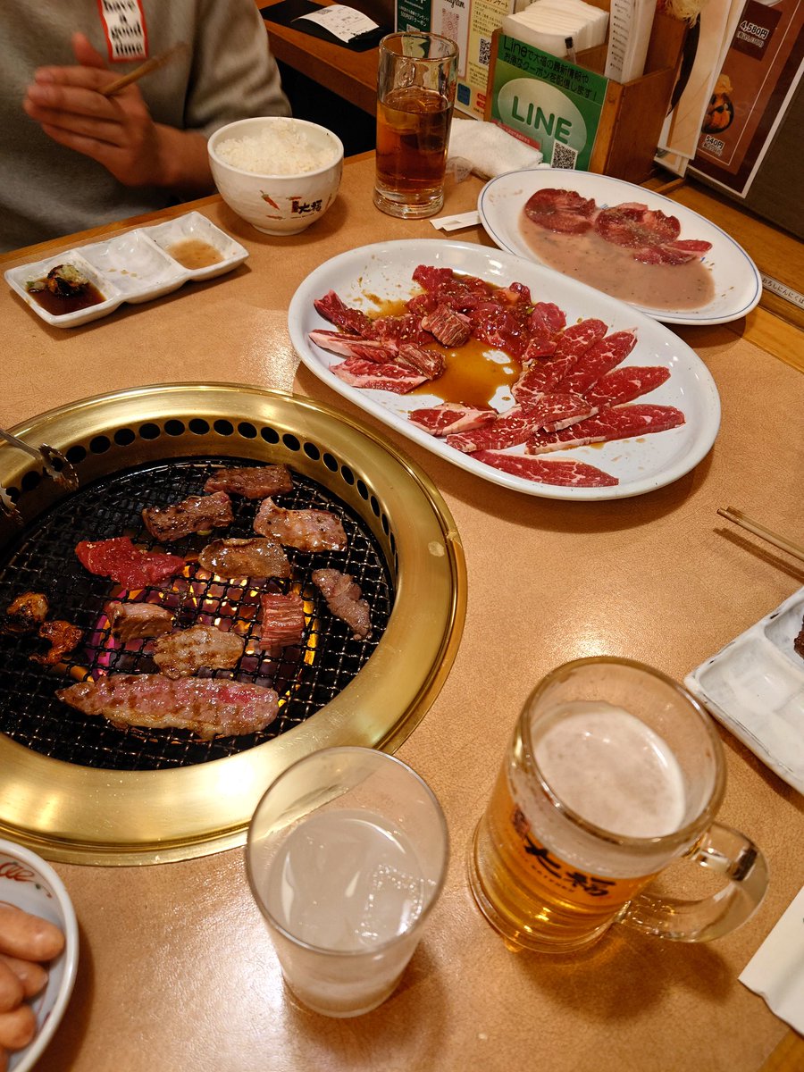 ヤキニクヾ(*ΦωΦ)ﾉ  ﾋｬｯﾎｩ