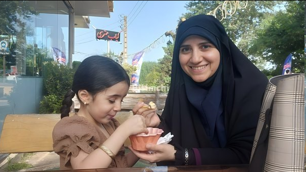 See this mother?!
She burnt to her death when Mossad-backed terrorists set the hospital, which she was working in, on fire.

Remember the name: Marzie Nabavinia! #IranianRiots