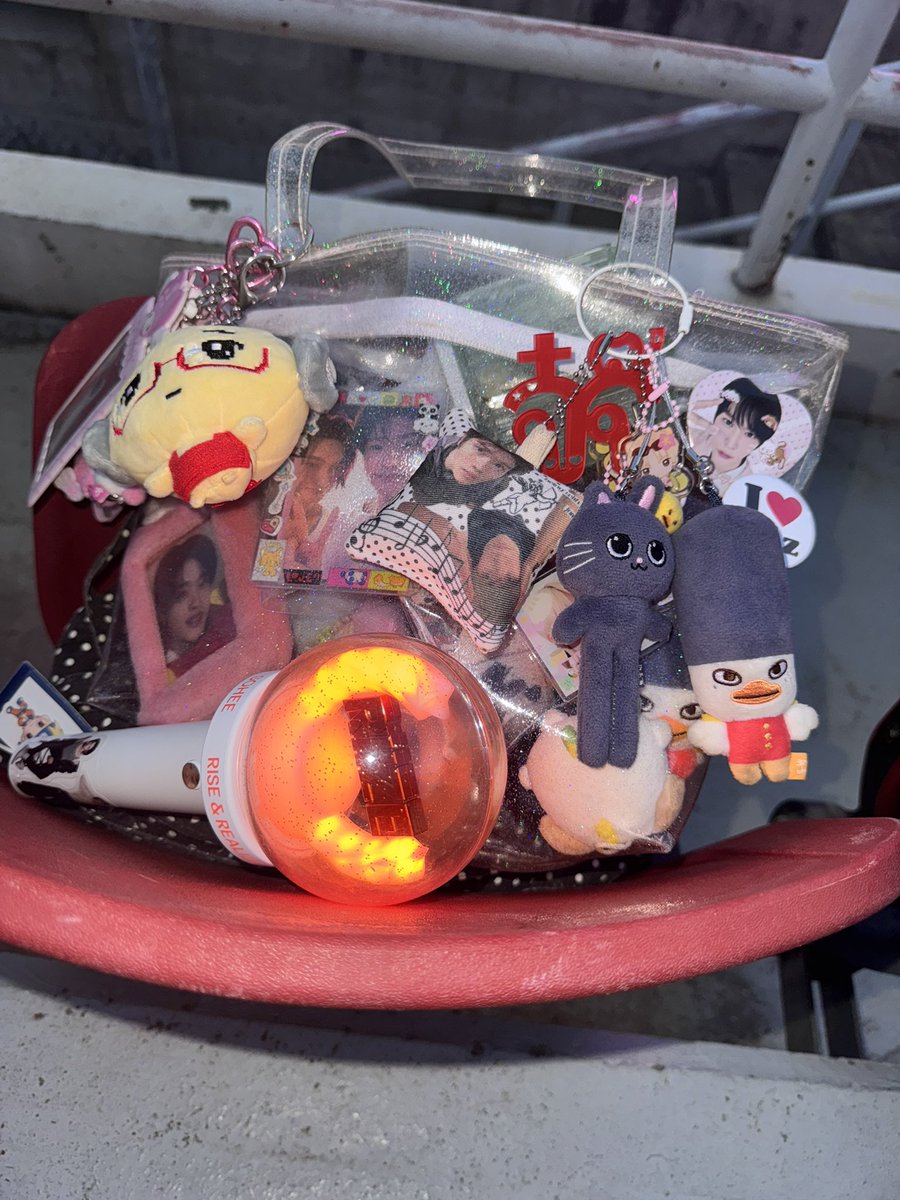 โดดเด่นด้านจิ้น