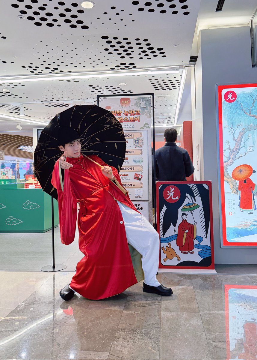 맞고 대결을 원하는가
그럼 이「비광」(Be the Light)이 상대 해주도록 하지...!
네놈의 손모가지는 오늘부로 여기까지다!
<a href="/Lamia_0815/">JongBong</a>