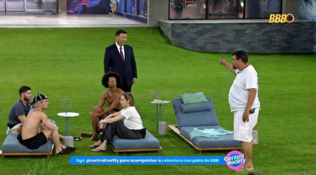 PiscesFueda's tweet image. Juliano: “Estou pensando em votar no Jonas nesta semana”

Babu: “Beleza, mas o que o Xin JinPing está fazendo aqui?”

Xi JinPing: “我打算投票给安娜·保拉”

#BBB26