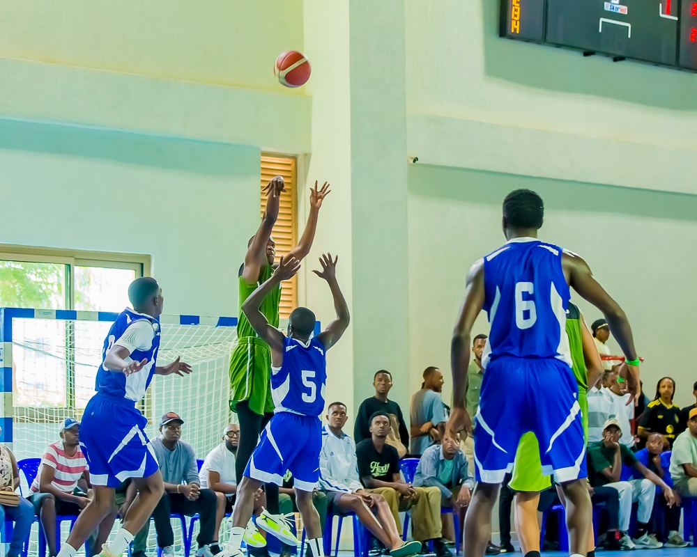 WorkersRwanda's tweet photo. BASKETBALL-MEN || CATEGORY A
@Rwandamigration are the #ARPST Champions 2025/26 after a tight margin victory of 78-76 points over @statisticsRW.
DGIE ni yo yegukanye igikombe muri Basketball itsinze NISR amanota 78-76.
Congratulations for another Trophy🏆👑
#ARPSTFinals2026 https://t.co/T8V0A3glx4