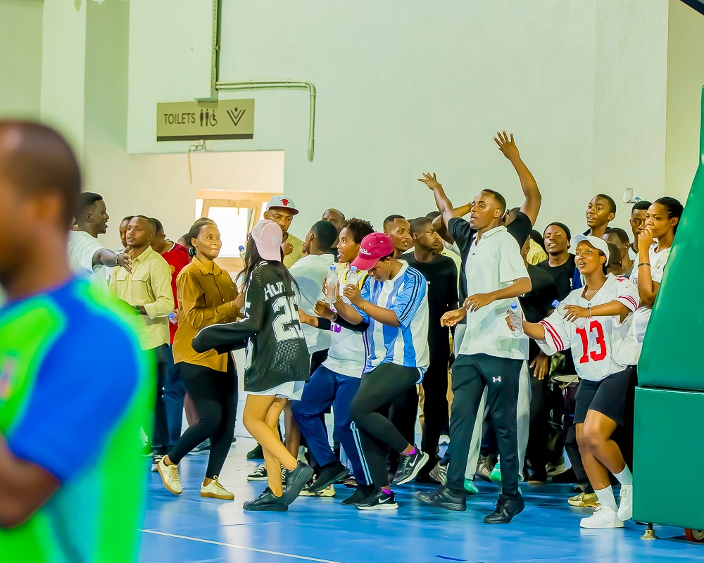 WorkersRwanda's tweet photo. BASKETBALL-MEN || CATEGORY A
@Rwandamigration are the #ARPST Champions 2025/26 after a tight margin victory of 78-76 points over @statisticsRW.
DGIE ni yo yegukanye igikombe muri Basketball itsinze NISR amanota 78-76.
Congratulations for another Trophy🏆👑
#ARPSTFinals2026 https://t.co/T8V0A3glx4