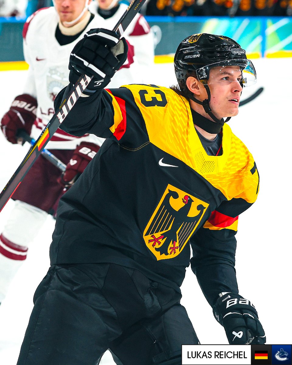 Lukas Reichel opens the scoring early for Germany! 🇩🇪 

📺: Germany vs. Latvia #MilanoCortina2026 #WinterOlympics action is LIVE on <a href="/peacock/">Peacock</a>, <a href="/cbcgem/">CBC Gem</a>, &amp; <a href="/TSN_Sports/">TSN</a>!