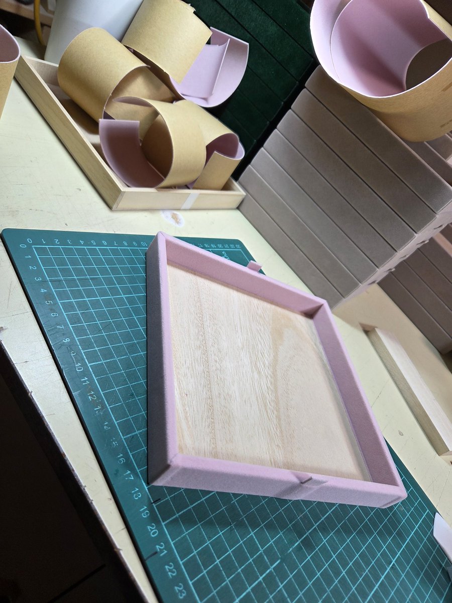 ひたすらトレイ制作