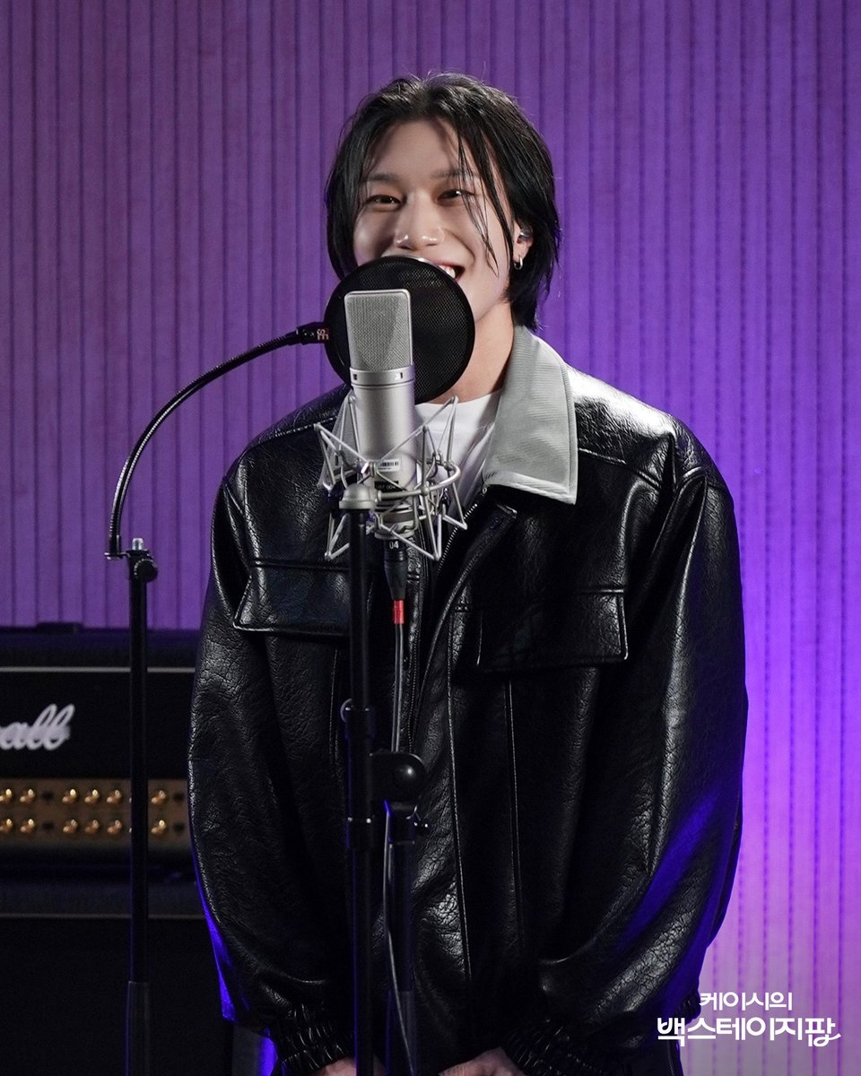 studio_donuts_'s tweet image. 초콜렛 왜 먹어요? 방예담 노래 들으면 되는데..🍫🤍

레전드 팝 라이브 토크쇼🎙️
[케이시의 백스테이지팝]
목요일 오후 6시 | 유튜브 스튜디오:D

#방예담 #BANGYEDAM @_YEDAM_OFFICIAL 
#케이시의백스테이지팝 #BackstagePop