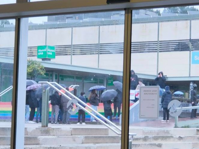 Quin desgast haver portat tota la vostra militància per un acte de 10 minuts, un divendres de pluja.

El pròxim dia a veure si us atreviu a venir havent avisat per xarxes.