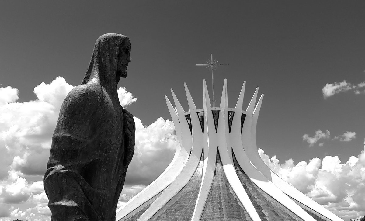 Catedral de Brasília, 2025
#photography #fotografia #fotografía #Fotografie #bnw #blackandwhitephotography #bw #blackandwhitephoto #foto #bnwphotography #architecture #Monochrome #artphotography #artphoto #Foto #PhotoArt #bnw_captures #photo #brasilia #sculpture